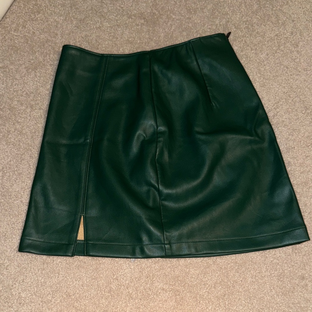 Elegant Green Leather Material Skirt